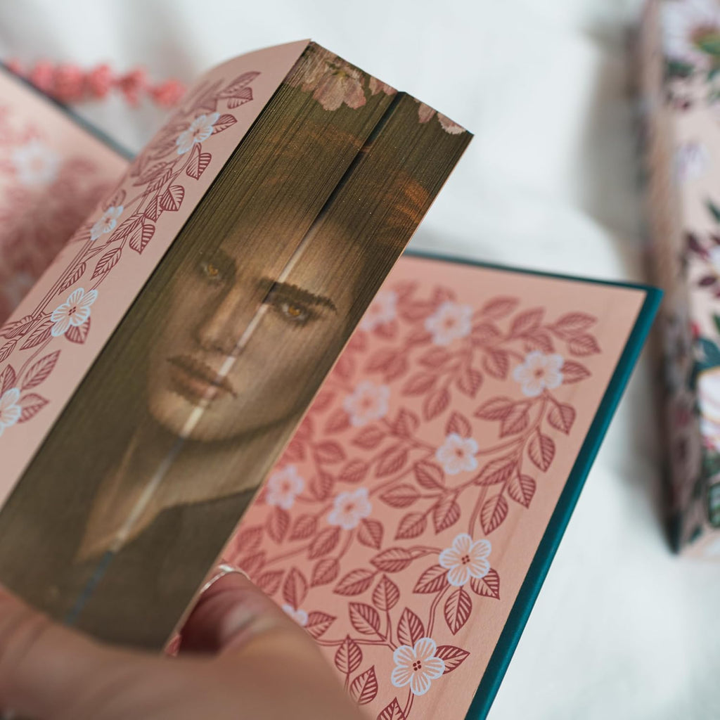 Twilight: Deluxe Collector’s Edition (The Twilight Saga)